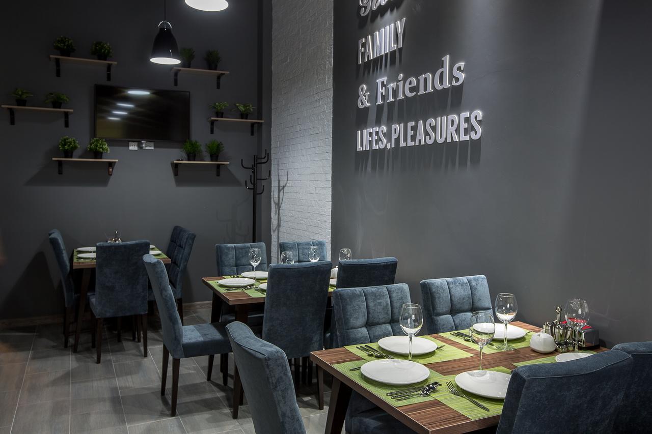 Maxx Inn 阿斯坦纳 外观 照片